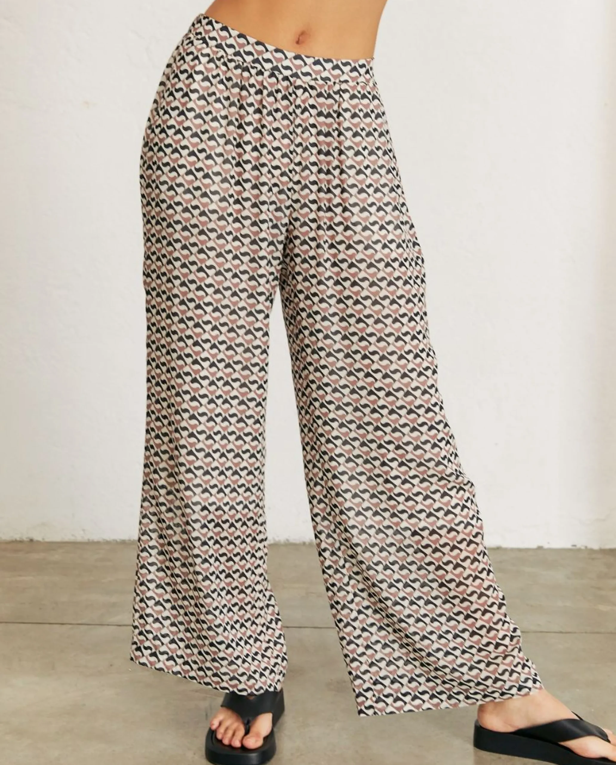 Cliffhanger Pants Monogram Black Nutmeg