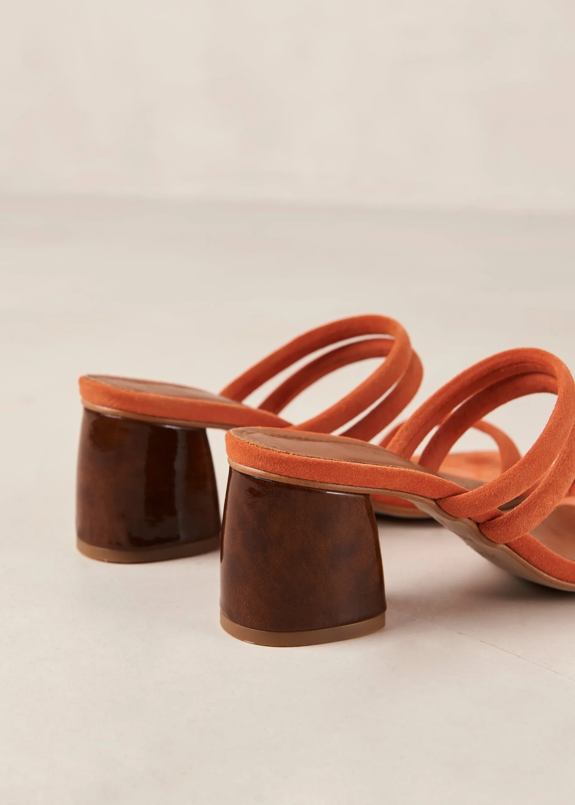 Indiana Pomelo Orange Leather Sandals