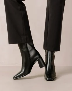 West Vintage Total Black Leather Ankle Boots
