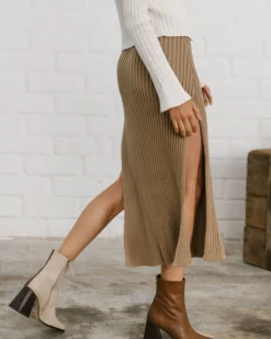 Wise Opened Knit Skirt Camel